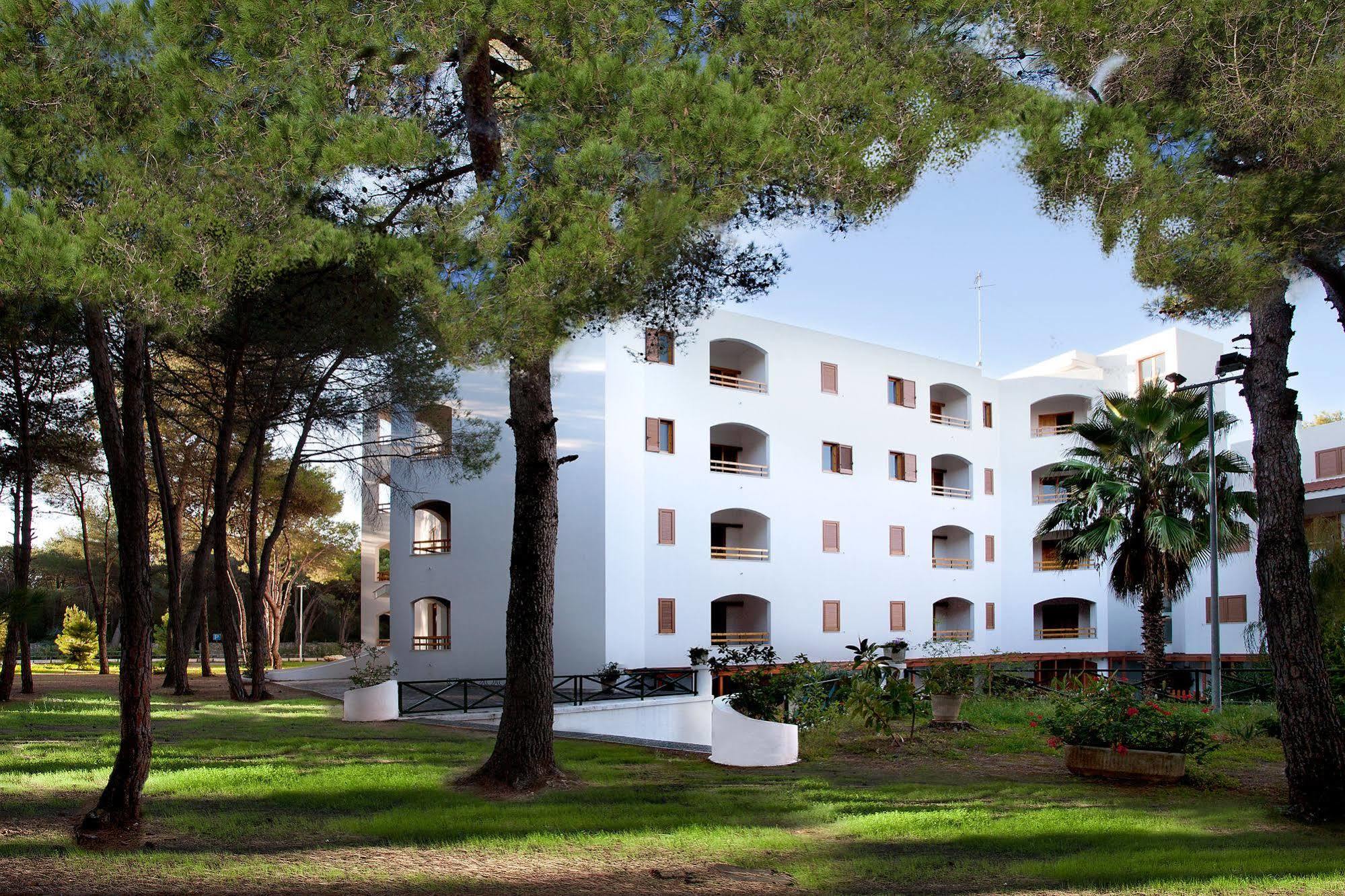 Gh Campoverde Village San Cataldo  Esterno foto
